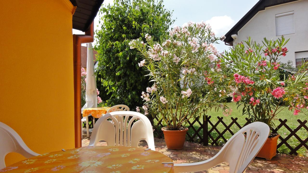 Magyar Apartmanhazak I-Iii. Zalakaros Exterior photo